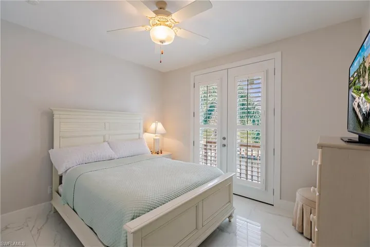 1045 Cottonwood Ct, Marco Island, Florida 34145