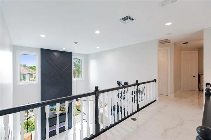 1045 Cottonwood Ct, Marco Island, Florida 34145
