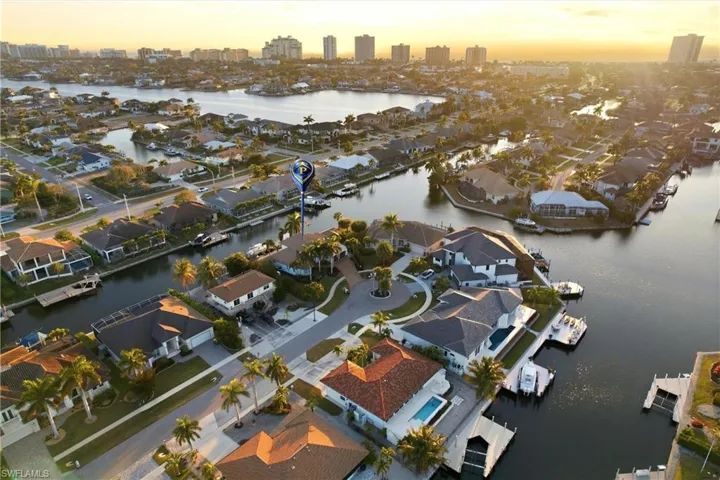 1045 Cottonwood Ct, Marco Island, Florida 34145