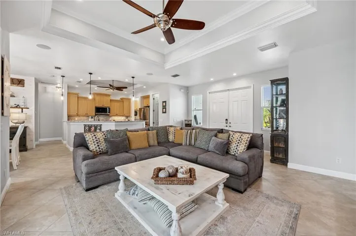 Light Filled Interior No Matter The Time Of The Day! South Facing!