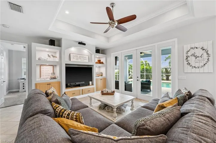 Tray Ceilings With Custom Crown Molding!