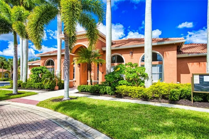 7051 Bergamo Way 201, Fort Myers, Florida 33966