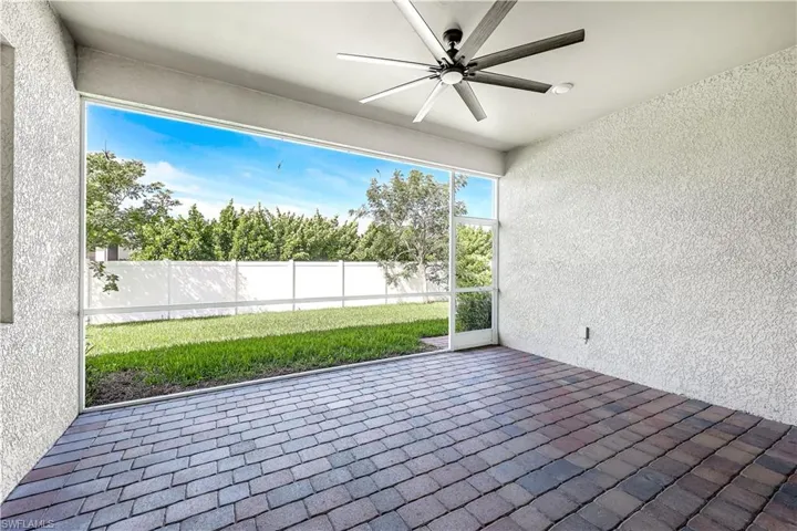 Screened patio with pavers