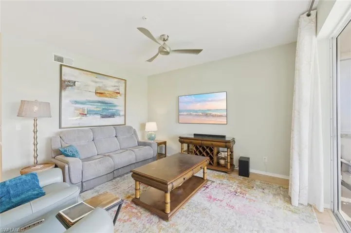 Living area with a ceiling fan