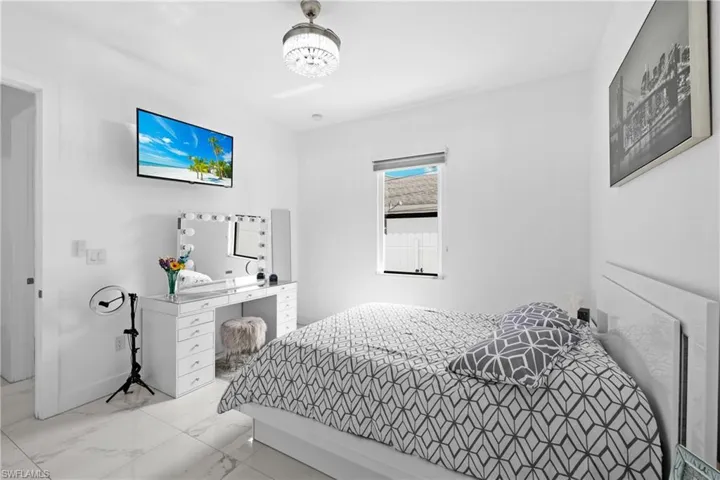 140 SE 16th  ST, Cape Coral, FL 33990