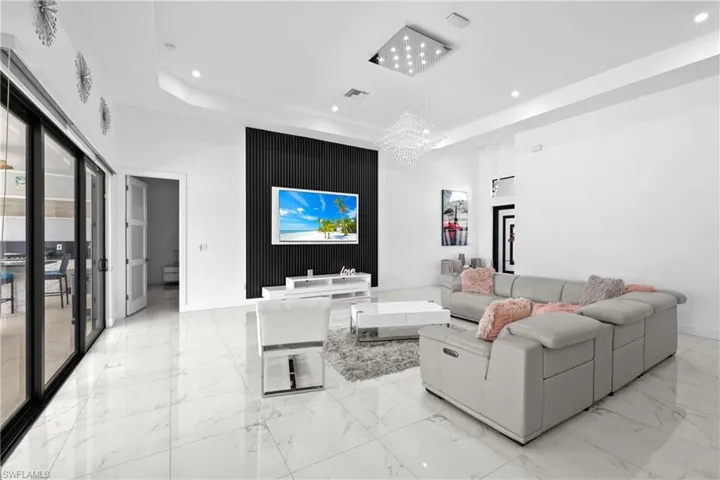 140 SE 16th  ST, Cape Coral, FL 33990