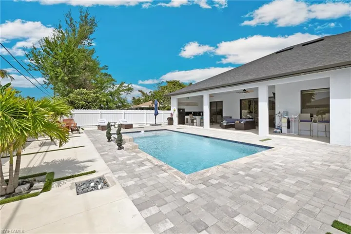 140 SE 16th  ST, Cape Coral, FL 33990