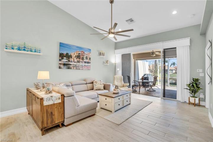532  Joseph  CT, Naples, FL 34104