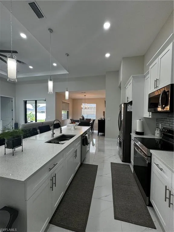 401 9th ST, Cape Coral, FL 33909,224071397