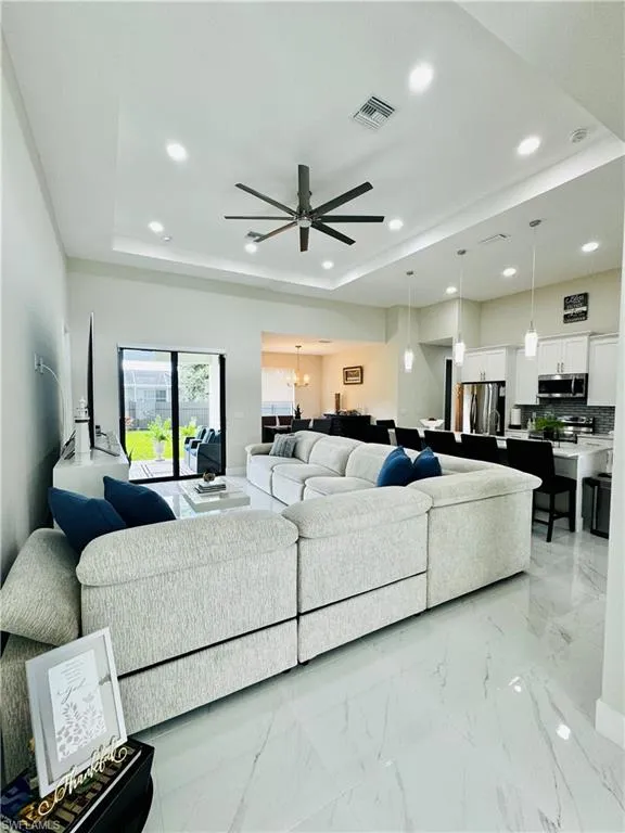 401 9th ST, Cape Coral, FL 33909,224071397