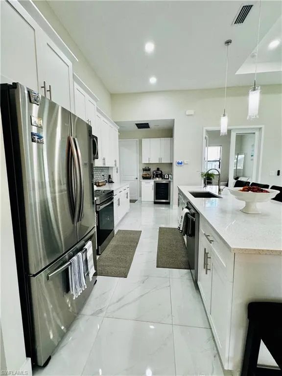 401 9th ST, Cape Coral, FL 33909,224071397