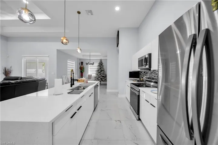 910 Scott Ave, Lehigh Acres, Florida 33972