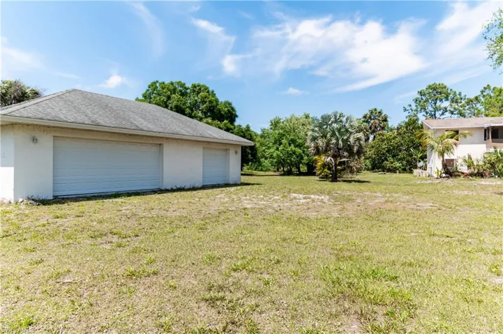 3-car garage