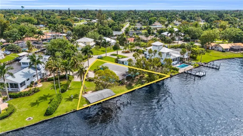4567 E Riverside DR, FORT MYERS FL 33905