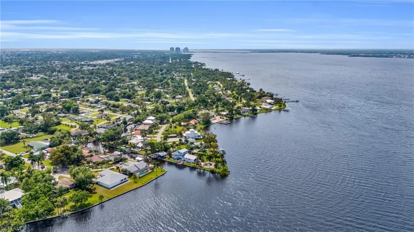 4567 E Riverside DR, FORT MYERS FL 33905