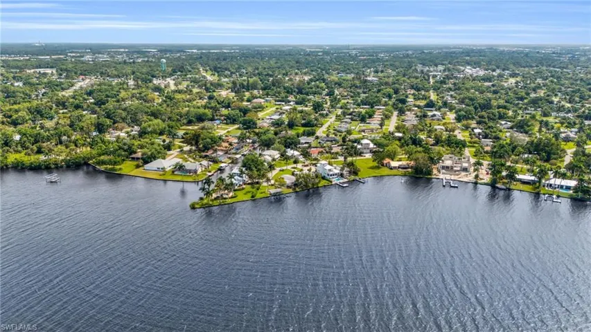 4567 E Riverside DR, FORT MYERS FL 33905