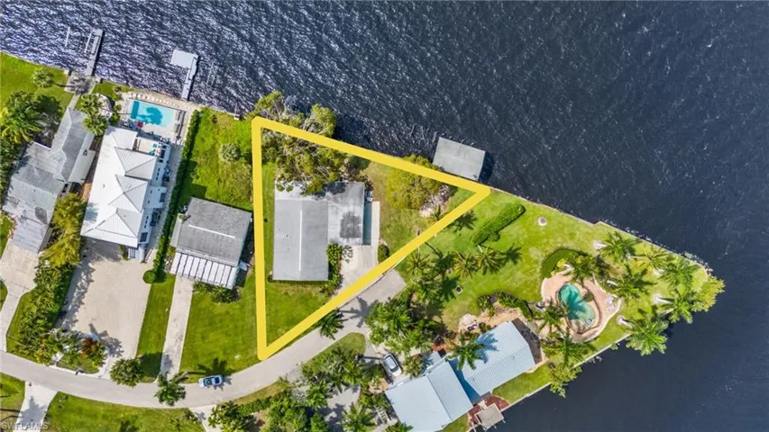 4567 E Riverside DR, FORT MYERS FL 33905