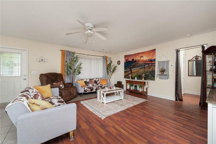 446 SW 19th Ln, Cape Coral, FL 33991