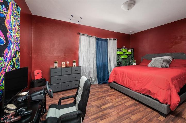 446 SW 19th Ln, Cape Coral, FL 33991