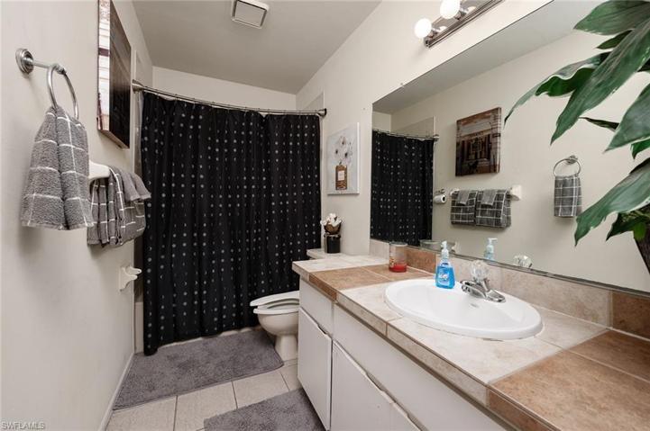 446 SW 19th Ln, Cape Coral, FL 33991