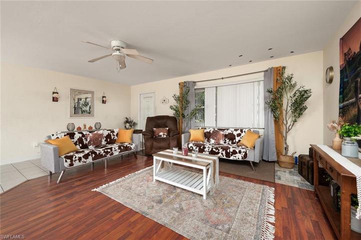 446 SW 19th Ln, Cape Coral, FL 33991