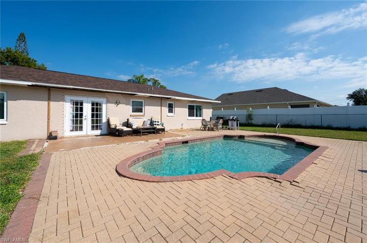 446 SW 19th Ln, Cape Coral, FL 33991