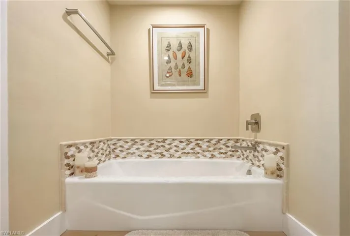 Bathroom with a bathtub