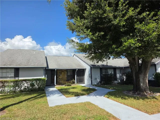 10521 Putnam Ct, Lehigh Acres, Florida 33936