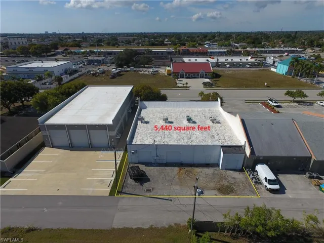 4427 SE 16th  PL, Cape Coral, FL 33904