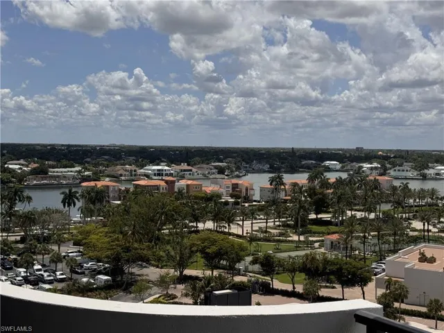 4005 Gulf Shore Blvd N # 1104, Naples, Florida 34103