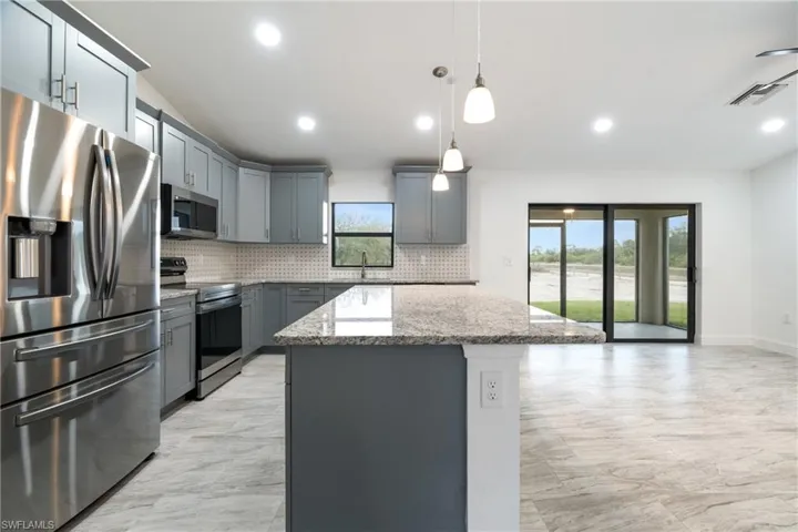 7969  17th  TER, Labelle, FL 33935