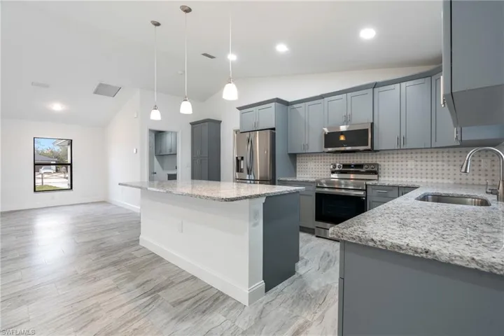 7969  17th  TER, Labelle, FL 33935