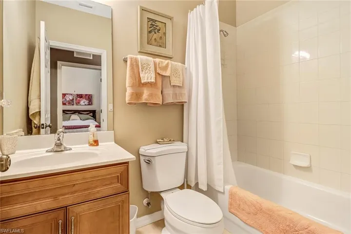 9810  Healthpark  CIR, Fort Myers, FL 33908