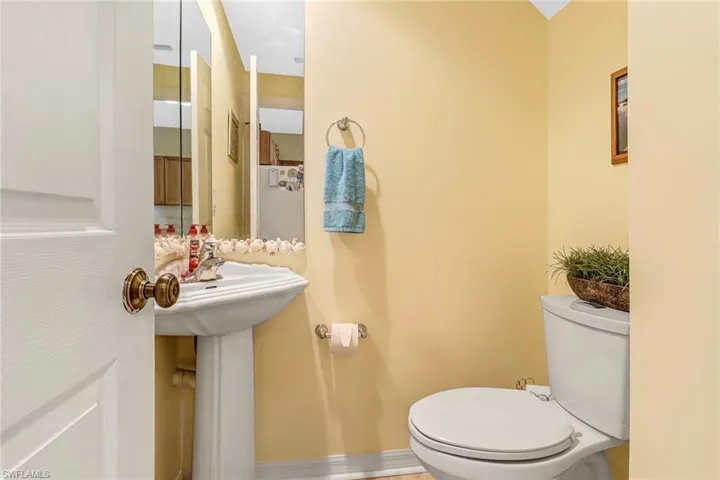 9810  Healthpark  CIR, Fort Myers, FL 33908