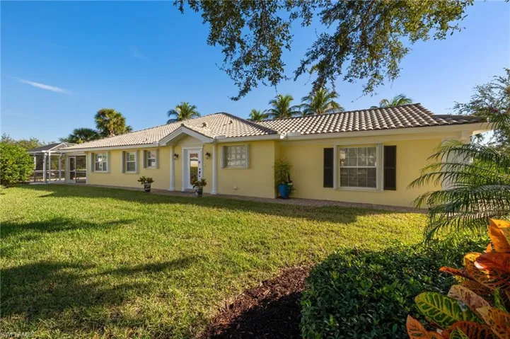 Large Side Yard