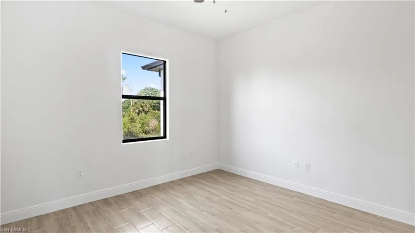 422  Progress  AVE, Lehigh Acres, FL 33974