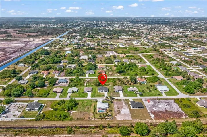 422  Progress  AVE, Lehigh Acres, FL 33974