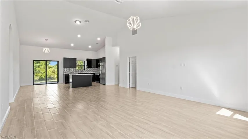 422  Progress  AVE, Lehigh Acres, FL 33974