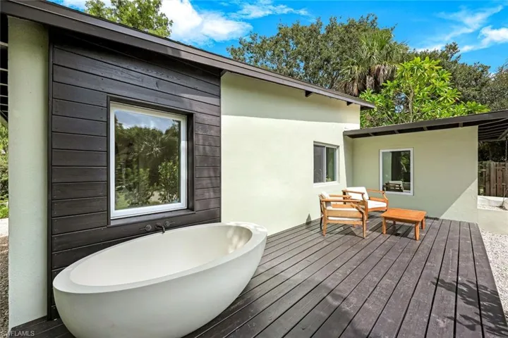3032  Coco  AVE, Naples, FL 34112