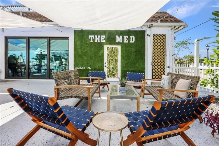 3032  Coco  AVE, Naples, FL 34112
