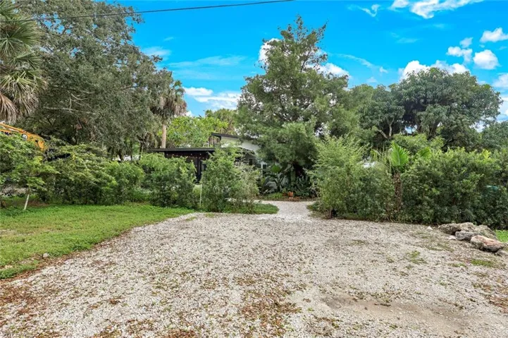 3032  Coco  AVE, Naples, FL 34112
