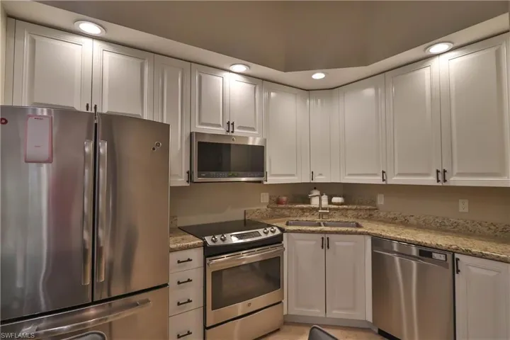 2825 Palm Beach Blvd 116, Fort Myers, Florida 33916