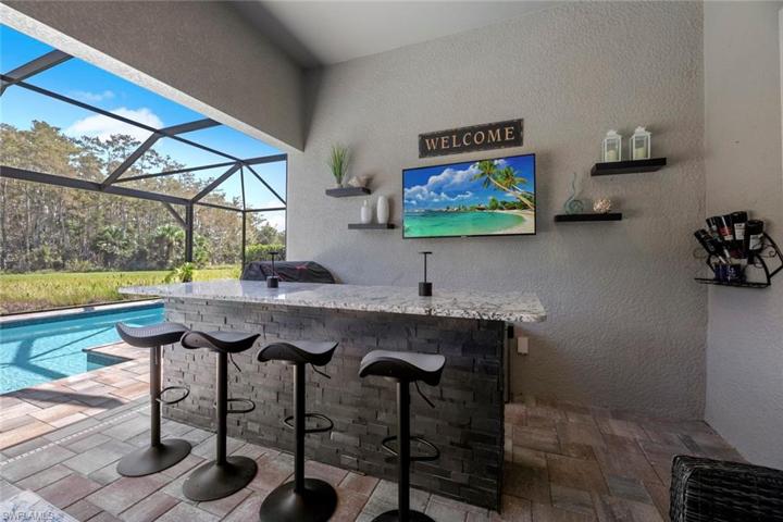 Outdoor Kitchen