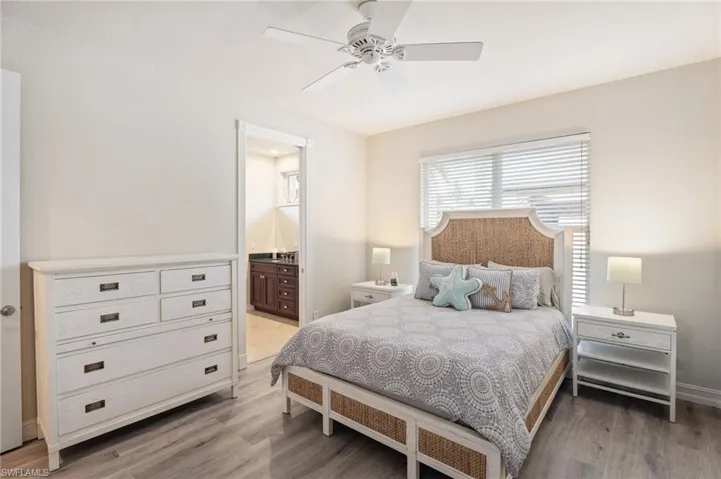 1523 Hermitage Ln, Cape Coral, Florida 33914