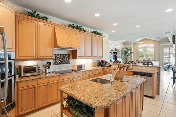 1523 Hermitage Ln, Cape Coral, Florida 33914