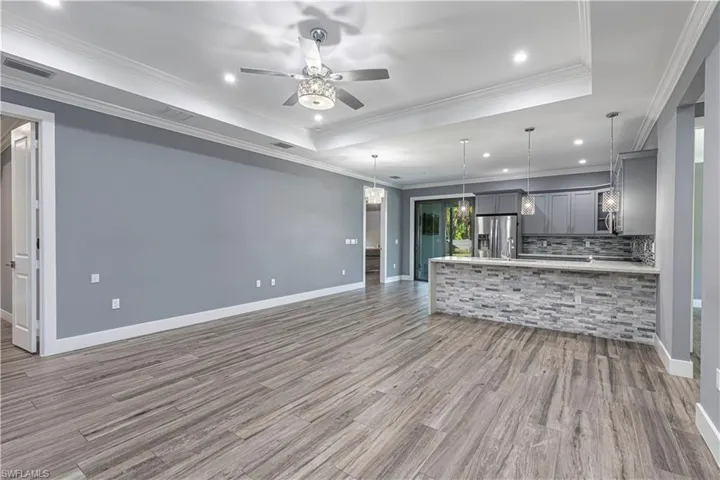 141 20th Ave Nw, Naples, Florida 34120