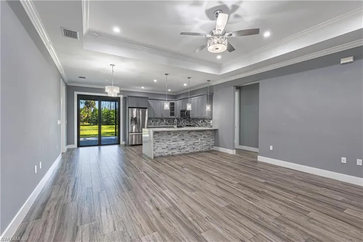 141 20th Ave Nw, Naples, Florida 34120
