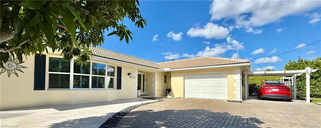 2120 Sandpiper St, Naples, Florida 34102