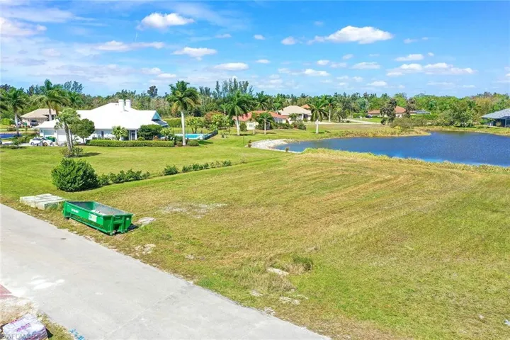 18013 Sandtrap Dr, Naples, Florida 34114