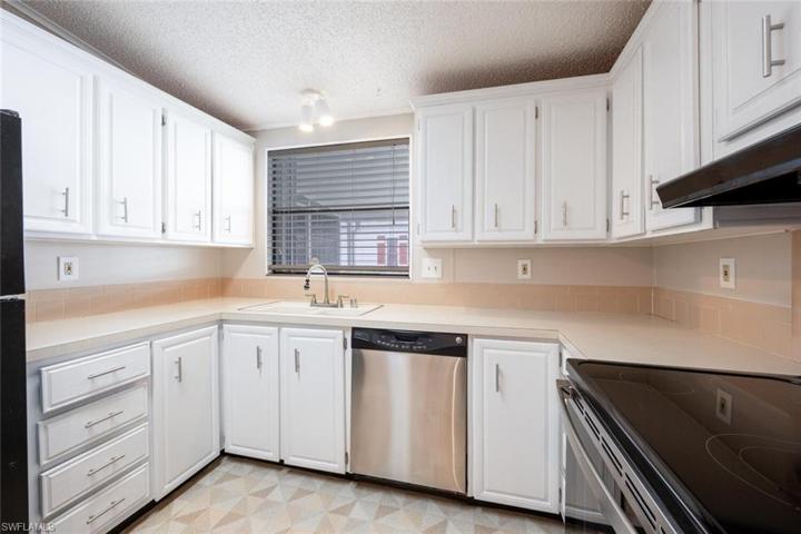 140 Arctic WAY E # 140, NAPLES FL 34104